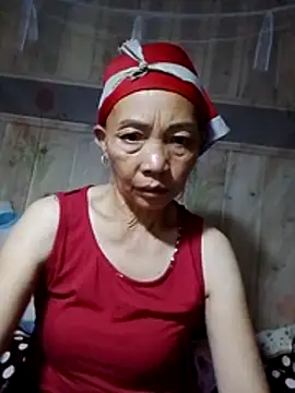 Snapshot of -Xuka-200 chatting on 10/26/25, 12:05 -Xuka-200 online show from 10/26/25, 12:05