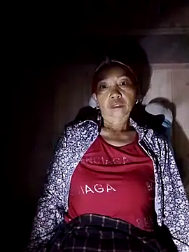 Snapshot of -Xuka-200 chatting on 11/01/25, 10:47 -Xuka-200 online show from 11/01/25, 10:47