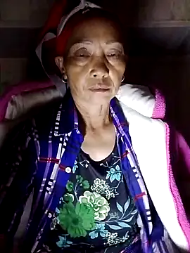 Snapshot of -Xuka-200 chatting on 11/03/25, 11:08 -Xuka-200 online show from 11/03/25, 11:08