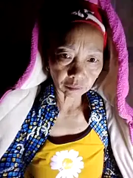 Snapshot of -Xuka-200 chatting on 11/29/25, 12:11 -Xuka-200 online show from 11/29/25, 12:11