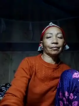 Snapshot of -Xuka-200 chatting on 11/10/25, 01:38 -Xuka-200 online show from 11/10/25, 01:38