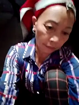 Snapshot of -Xuka-200 chatting on 11/09/25, 01:20 -Xuka-200 online show from 11/09/25, 01:20