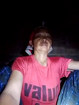 Snapshot of -Xuka-200 chatting on 10/20/25, 09:59 -Xuka-200 online show from 10/20/25, 09:59