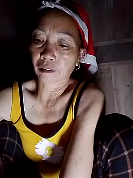 Snapshot of -Xuka-200 chatting on 11/23/25, 10:14 -Xuka-200 online show from 11/23/25, 10:14