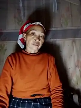 Snapshot of -Xuka-200 chatting on 11/14/25, 12:42 -Xuka-200 online show from 11/14/25, 12:42