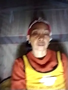 Snapshot of -Xuka-200 chatting on 12/16/25, 12:20 -Xuka-200 online show from 12/16/25, 12:20