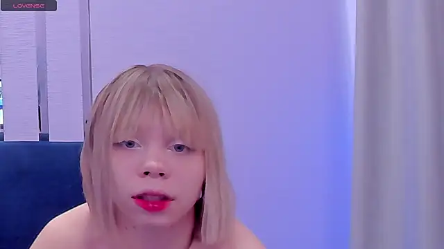 Snapshot of KittyGolden chatting on 09/30/25, 07:47 KittyGolden online show from 09/30/25, 07:47