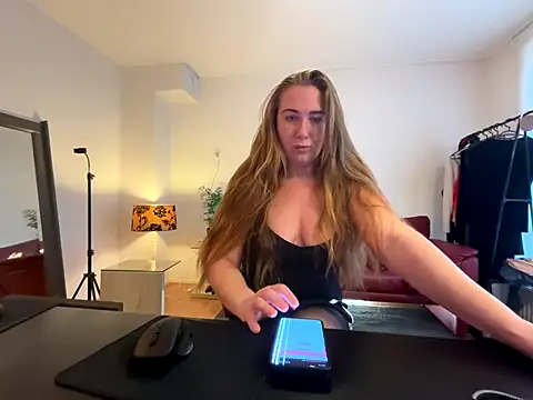 MazySunny online show from 11/26/25, 08:14