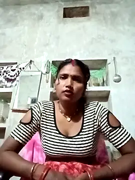 Snapshot of Cm_pooja chatting on 10/04/25, 06:53 Cm pooja online show from 10/04/25, 06:53