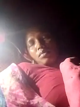 Snapshot of Cm_pooja chatting on 10/28/25, 09:03 Cm pooja online show from 10/28/25, 09:03