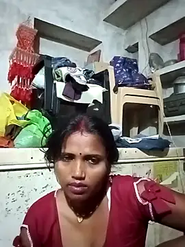 Snapshot of Cm_pooja chatting on 09/24/25, 10:05 Cm pooja online show from 09/24/25, 10:05