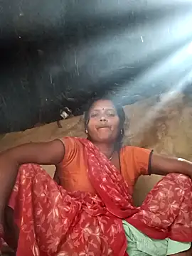 Snapshot of Cm_pooja chatting on 11/01/25, 05:57 Cm pooja online show from 11/01/25, 05:57