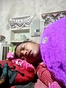 Snapshot of Cm_pooja chatting on 11/11/25, 08:36 Cm pooja online show from 11/11/25, 08:36