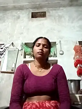 Snapshot of Cm_pooja chatting on 10/06/25, 07:03 Cm pooja online show from 10/06/25, 07:03