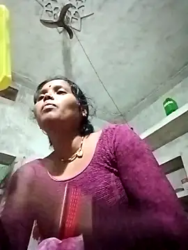 Snapshot of Cm_pooja chatting on 09/13/25, 01:33 Cm pooja online show from 09/13/25, 01:33