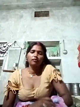 Snapshot of Cm_pooja chatting on 10/03/25, 09:49 Cm pooja online show from 10/03/25, 09:49