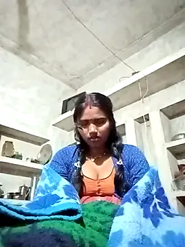 Snapshot of Cm_pooja chatting on 12/01/25, 06:42 Cm pooja online show from 12/01/25, 06:42