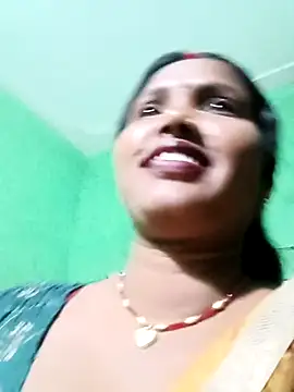 Snapshot of Cm_pooja chatting on 03/10/26, 04:44 Cm pooja online show from 03/10/26, 04:44