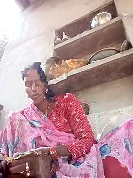 Snapshot of Cm_pooja chatting on 10/20/25, 05:09 Cm pooja online show from 10/20/25, 05:09