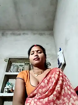 Snapshot of Cm_pooja chatting on 05/06/26, 05:06 Cm pooja online show from 05/06/26, 05:06