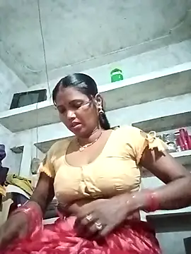 Snapshot of Cm_pooja chatting on 10/07/25, 06:09 Cm pooja online show from 10/07/25, 06:09