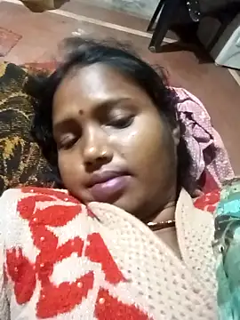 Snapshot of Cm_pooja chatting on 11/12/25, 09:40 Cm pooja online show from 11/12/25, 09:40