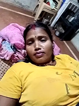 Snapshot of Cm_pooja chatting on 11/04/25, 09:18 Cm pooja online show from 11/04/25, 09:18