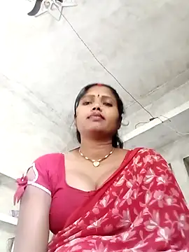 Snapshot of Cm_pooja chatting on 12/22/25, 08:25 Cm pooja online show from 12/22/25, 08:25