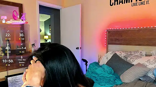 elibambie online show from 10/31/25, 05:31