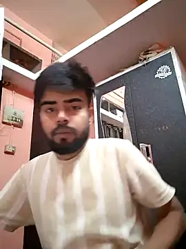 soniriyaa010101 online show from 04/13/26, 07:56