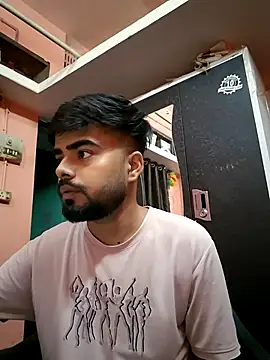 soniriyaa010101 online show from 04/04/26, 09:54