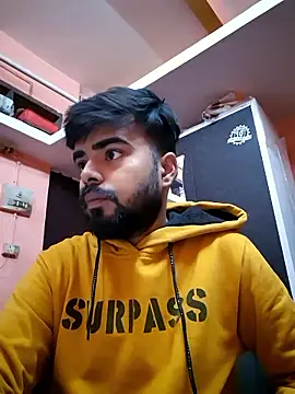 soniriyaa010101 online show from 01/14/26, 12:58