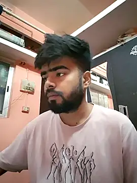 soniriyaa010101 online show from 03/28/26, 07:53