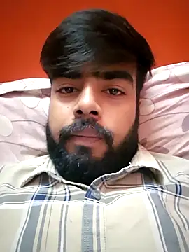 soniriyaa010101 online show from 10/28/25, 06:51