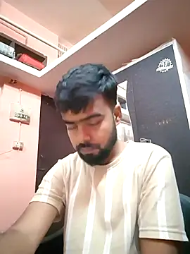 soniriyaa010101 online show from 11/28/25, 08:14