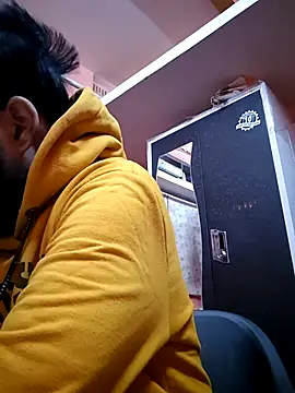 soniriyaa010101 online show from 12/20/25, 02:53