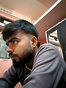 soniriyaa010101 online show from 11/12/25, 11:03