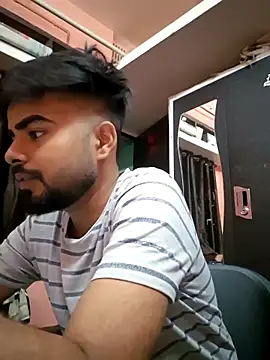 soniriyaa010101 online show from 04/02/26, 07:42