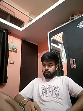 soniriyaa010101 online show from 04/16/26, 08:48