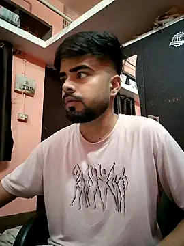 soniriyaa010101 online show from 04/02/26, 07:37