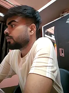 soniriyaa010101 online show from 04/07/26, 08:54