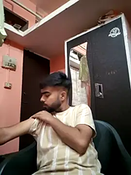 soniriyaa010101 online show from 03/12/26, 08:29