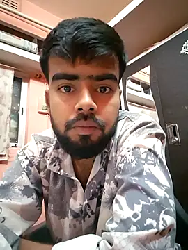 soniriyaa010101 online show from 11/29/25, 08:53