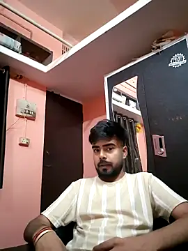 soniriyaa010101 online show from 04/05/26, 10:00