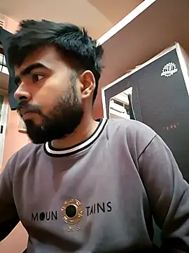 soniriyaa010101 online show from 12/05/25, 10:36