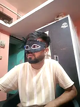 soniriyaa010101 online show from 03/13/26, 08:47