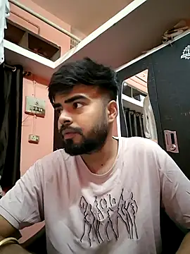 soniriyaa010101 online show from 04/12/26, 02:53