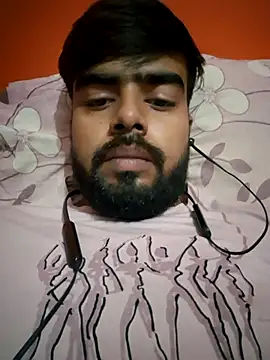 soniriyaa010101 online show from 10/13/25, 11:12