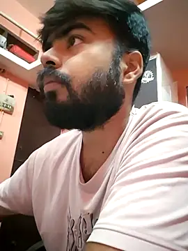 soniriyaa010101 online show from 11/05/25, 08:28