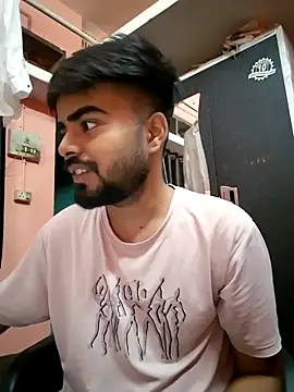 soniriyaa010101 online show from 04/08/26, 09:05